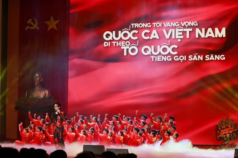 Các tiết mục văn nghệ chào mừng Lễ kỷ niệm - Ảnh: VGP/Nhật Bắc