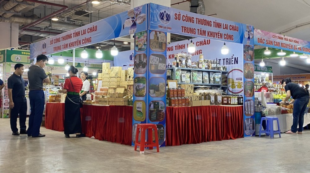 Lai Châu đẩy mạnh khuyến công và phát triển công nghiệp chế biến theo hướng bền vững Lai Châu đẩy mạnh khuyến công và phát triển công nghiệp chế biến theo hướng bền vững