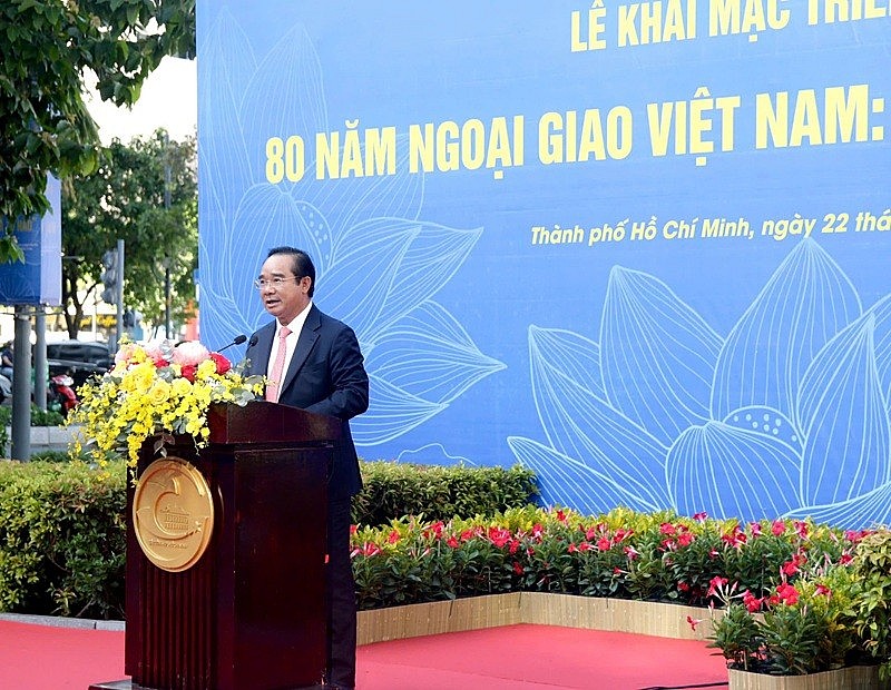 Ông Nguyễn Văn Được, Ủy viên Trung ương Đảng, Phó Bí thư Thành ủy, Chủ tịch UBND TP. HCM phát biểu khai mạc triển lãm