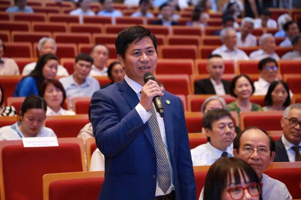 Doanh nhân, chuyên gia, nhà khoa học doanh nghiệp Lê Văn Vương - Giám đốc Công ty TNHH SX & TM Vương Thành Công Doanh nhân, chuyên gia, nhà khoa học doanh nghiệp Lê Văn Vương - Giám đốc Công ty TNHH SX & TM Vương Thành Công