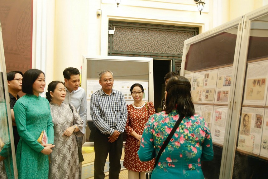 Tem thư và hành trình “80 năm Việt Nam vươn mình ra biển lớn” Tem thư và hành trình “80 năm Việt Nam vươn mình ra biển lớn”