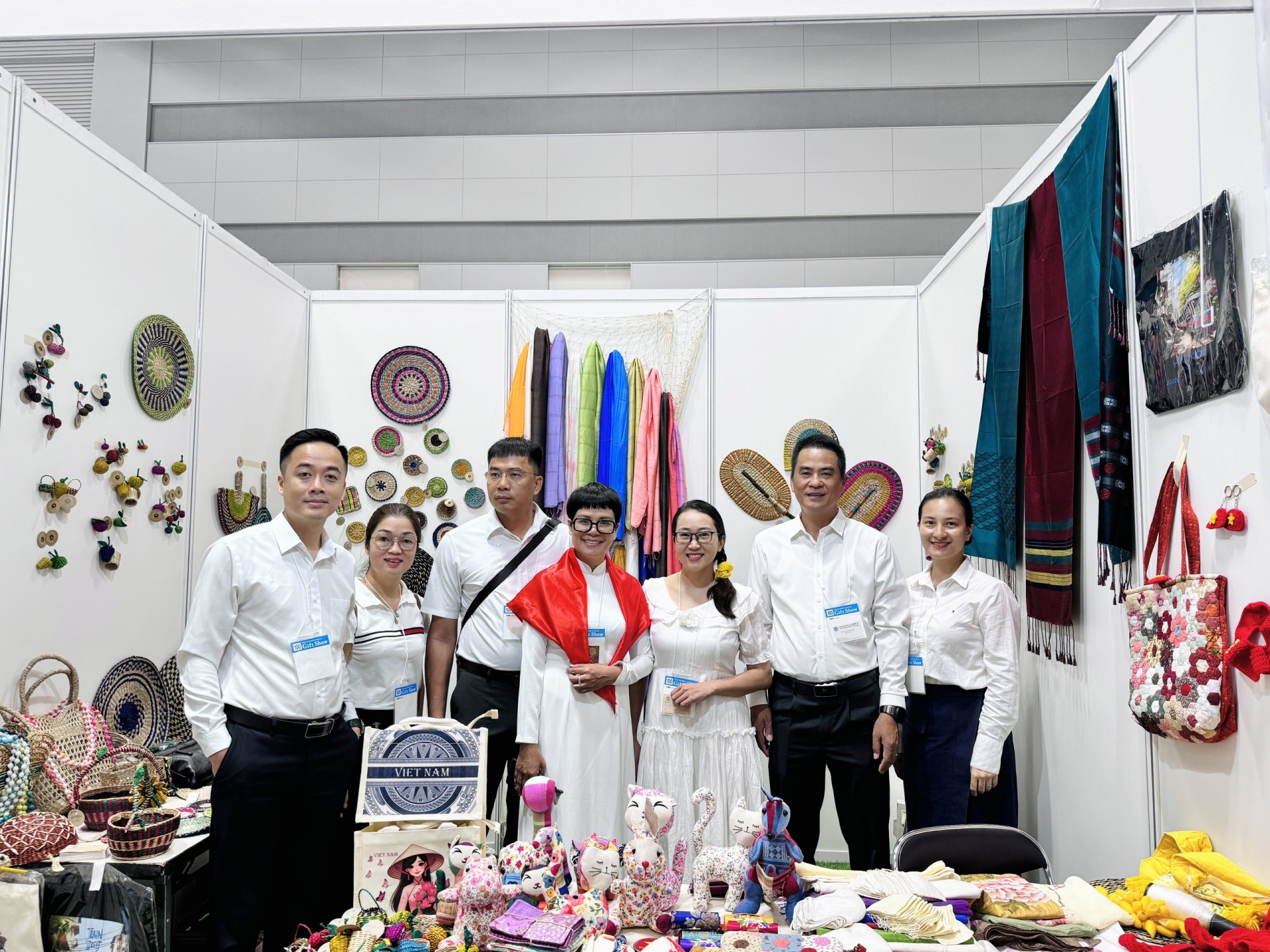 Hà Nội đẩy mạnh giới thiệu sản phẩm, kết nối giao thương hàng thủ công mỹ nghệ tại thị trường Nhật Bản Hà Nội đẩy mạnh giới thiệu sản phẩm, kết nối giao thương hàng thủ công mỹ nghệ tại thị trường Nhật Bản