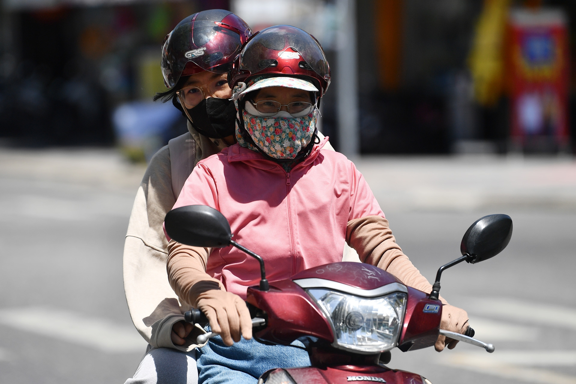 Dự b&aacute;o thời tiết 4/9/2025: H&agrave; Nội nắng n&oacute;ng vọt đến 36 độ d&ugrave; đ&atilde; lập thu