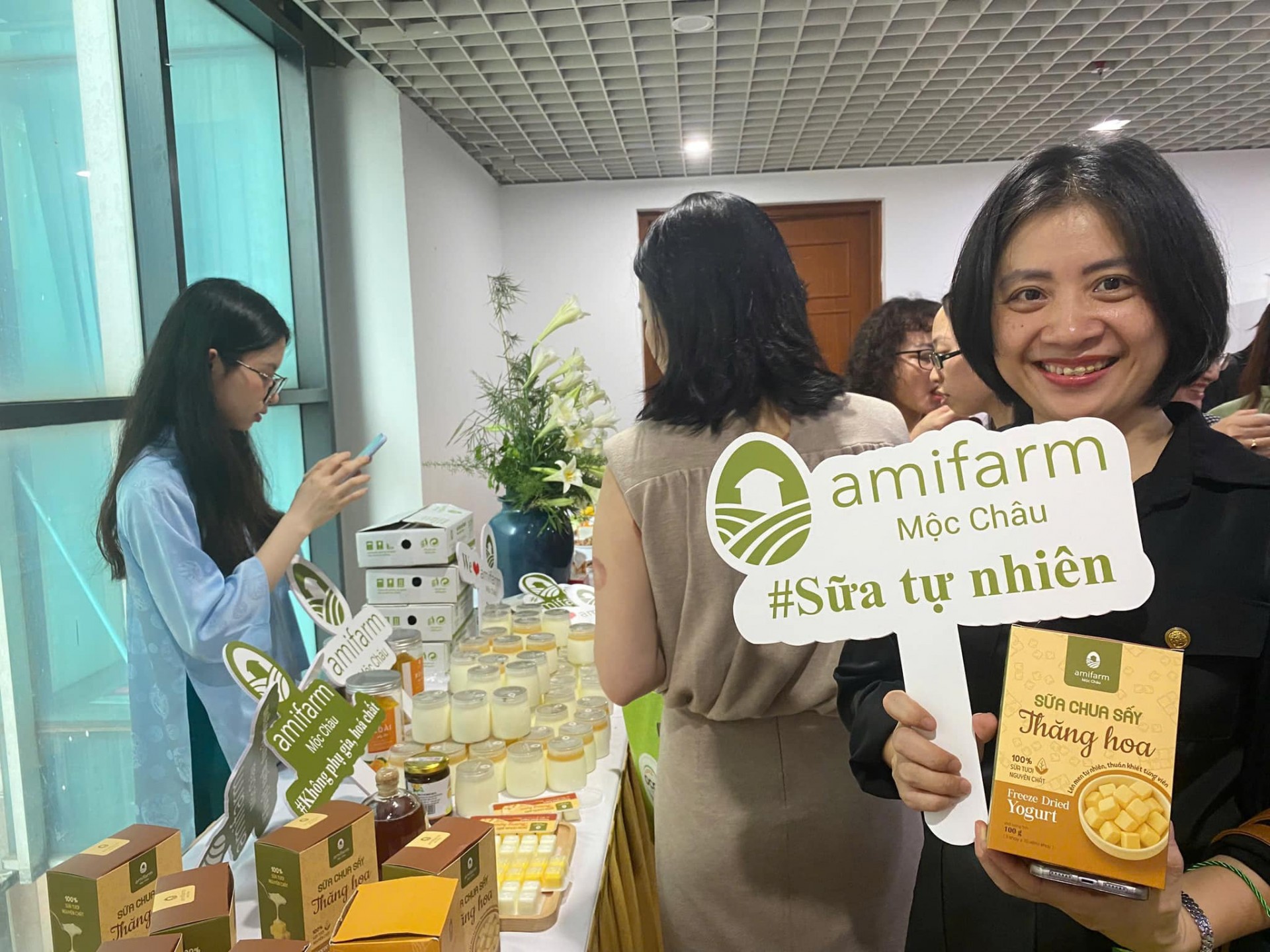 Hỗ trợ ứng dụng máy móc thiết bị sản xuất, chế biến sữa chua khô