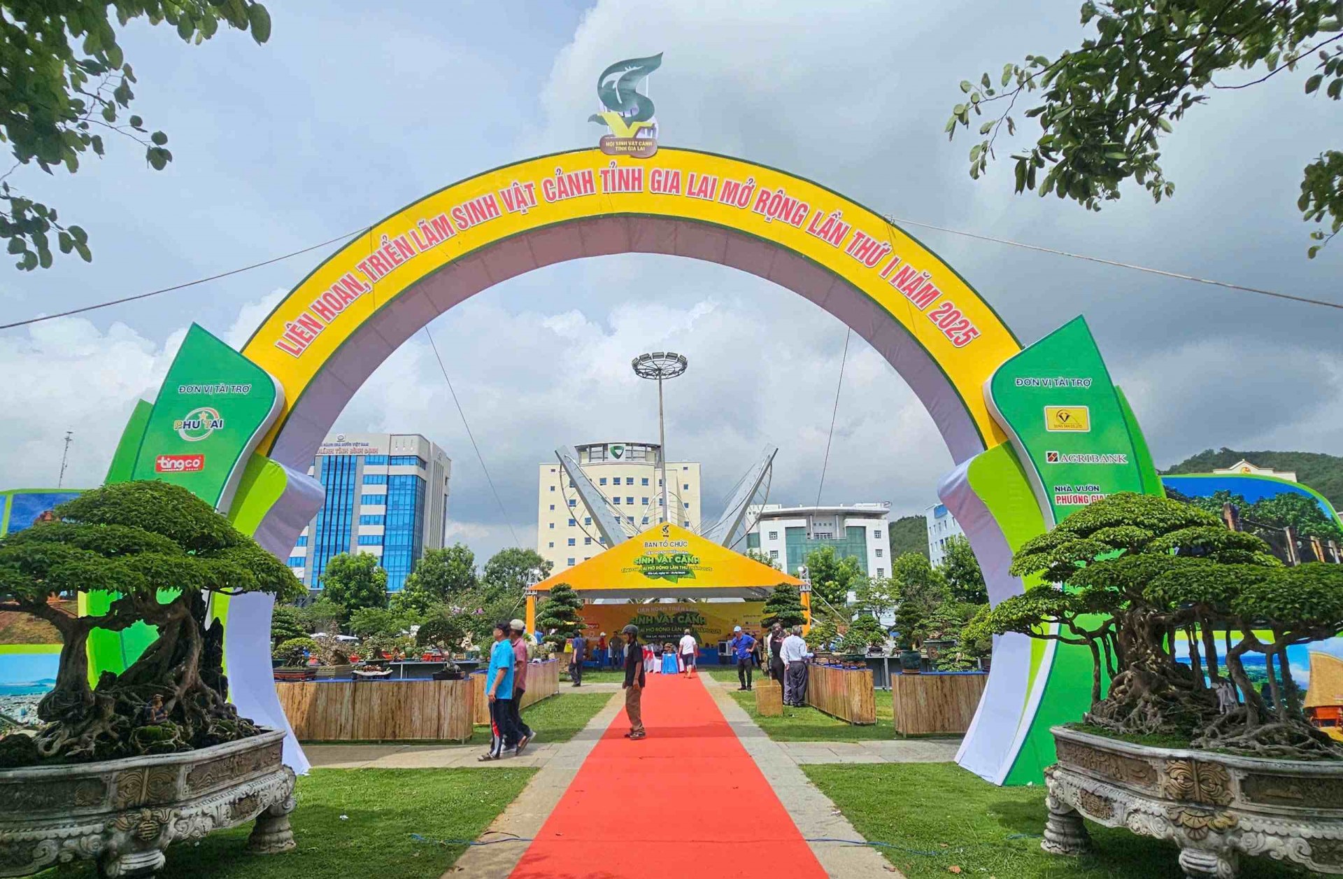 Hơn 5.000 tác phẩm sinh vật cảnh tham gia Liên hoan triển lãm sinh vật cảnh tỉnh Gia Lai mở rộng - lần thứ I năm 2025 Hơn 5.000 tác phẩm sinh vật cảnh tham gia Liên hoan triển lãm sinh vật cảnh tỉnh Gia Lai mở rộng - lần thứ I năm 2025