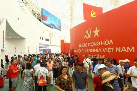 trien lam thanh tuu dat nuoc cho don 10 trieu khach tham quan