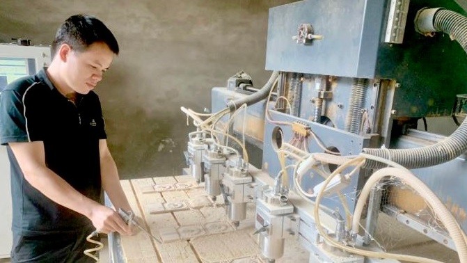 Tạo đà công nghiệp nông thôn phát triển