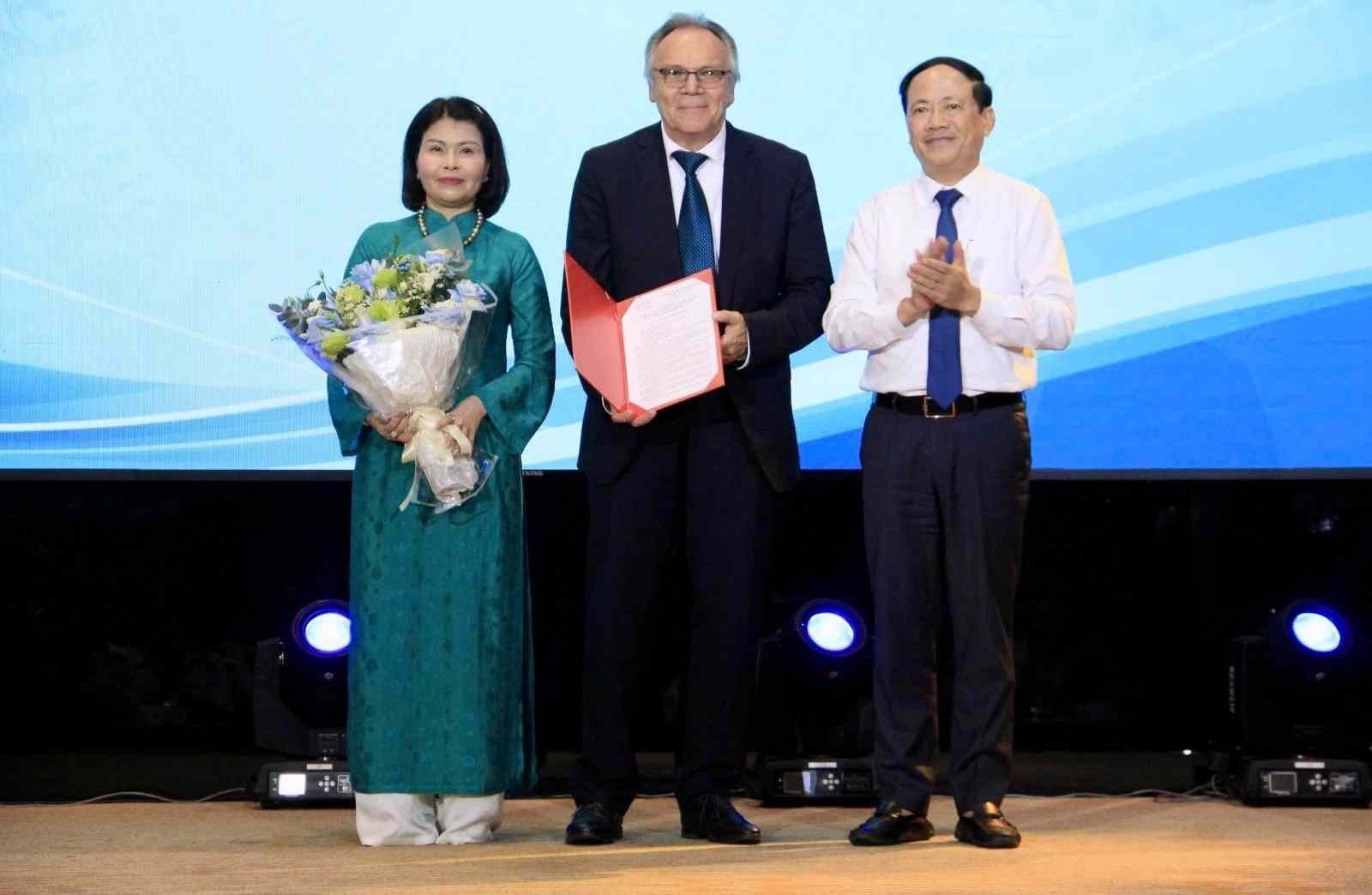 Hội thảo “Khơi nguồn năng lượng tương lai”, Gia Lai khẳng định tầm nhìn trung tâm năng lượng tái tạo Hội thảo “Khơi nguồn năng lượng tương lai”, Gia Lai khẳng định tầm nhìn trung tâm năng lượng tái tạo