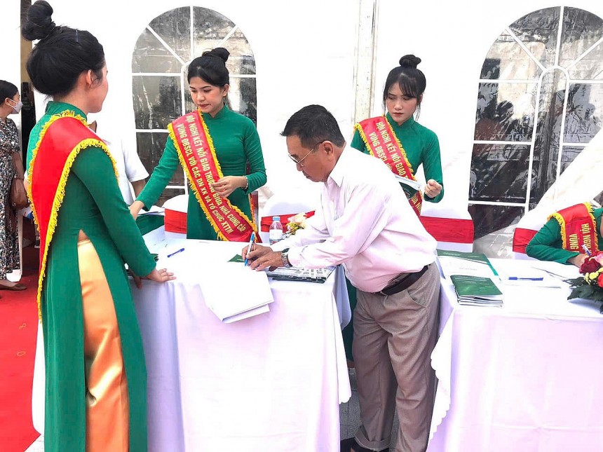 Chia sẻ bí quyết khởi nghiệp ở tuổi ngoài 60, ông Trí cho rằng cần phải lao động bằng tất cả nhiệt huyết, đắm mình trong công việc bất kể tuổi tác  Chia sẻ bí quyết khởi nghiệp ở tuổi ngoài 60, ông Trí cho rằng cần phải lao động bằng tất cả nhiệt huyết, đắm mình trong công việc bất kể tuổi tác