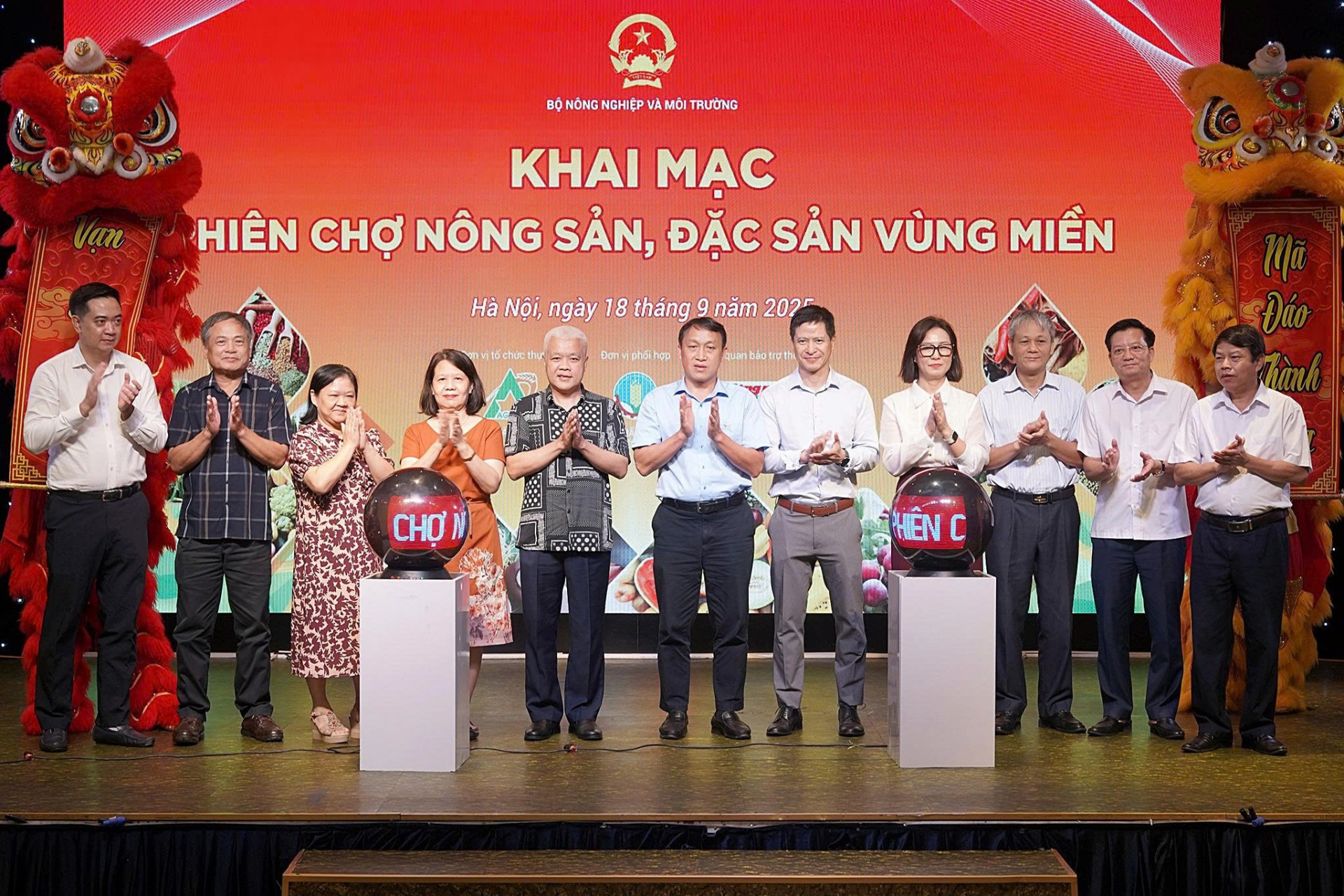 Khai mạc phiên chợ nông sản đặc sản 2025 tại Hà Nội