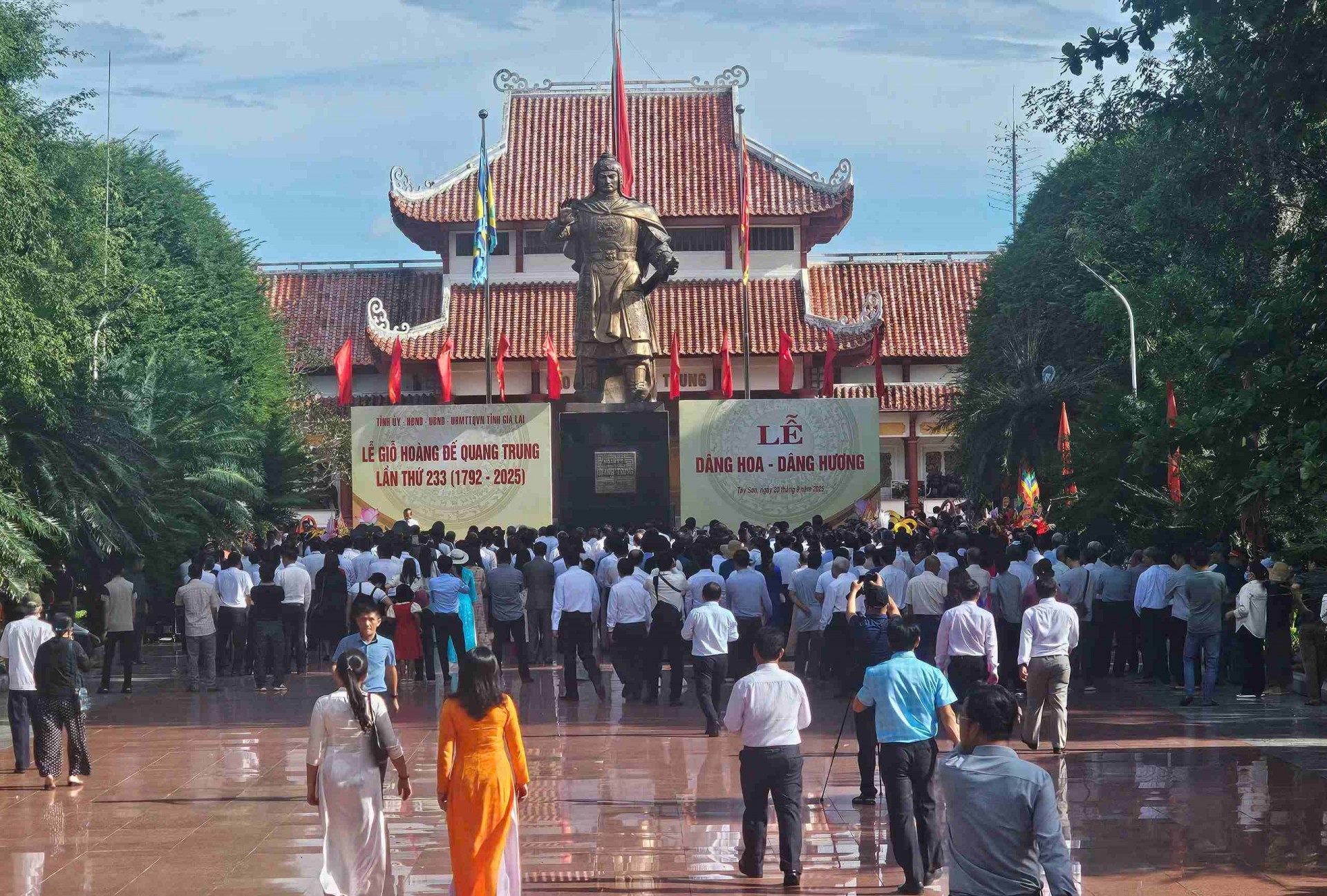 Gia Lai: Lễ giỗ Hoàng đế Quang Trung lần thứ 233 khắc ghi công đức vị anh hùng áo vải, hun đúc truyền thống yêu nước