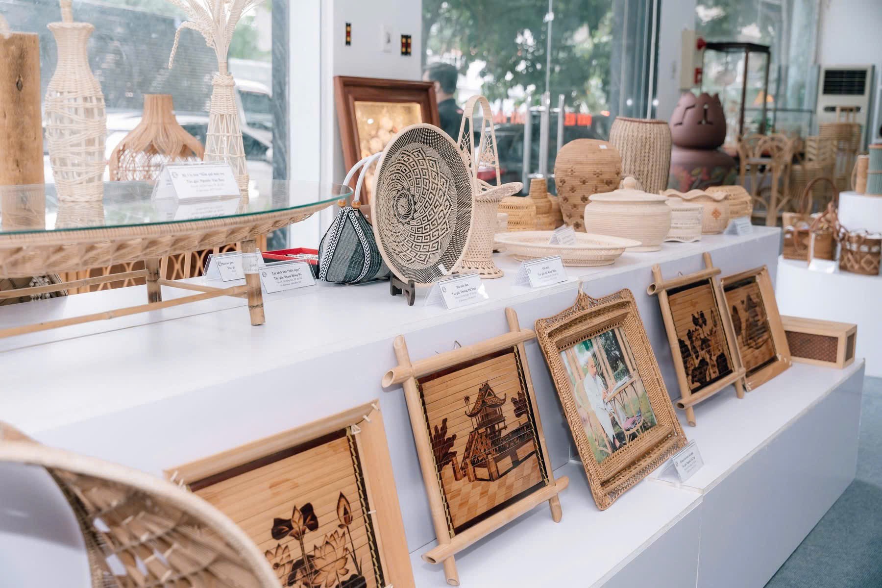 Triển lãm sản phẩm thủ công mỹ nghệ OCOP công nghiệp nông thôn tiêu biểu Thủ đô Triển lãm sản phẩm thủ công mỹ nghệ OCOP công nghiệp nông thôn tiêu biểu Thủ đô