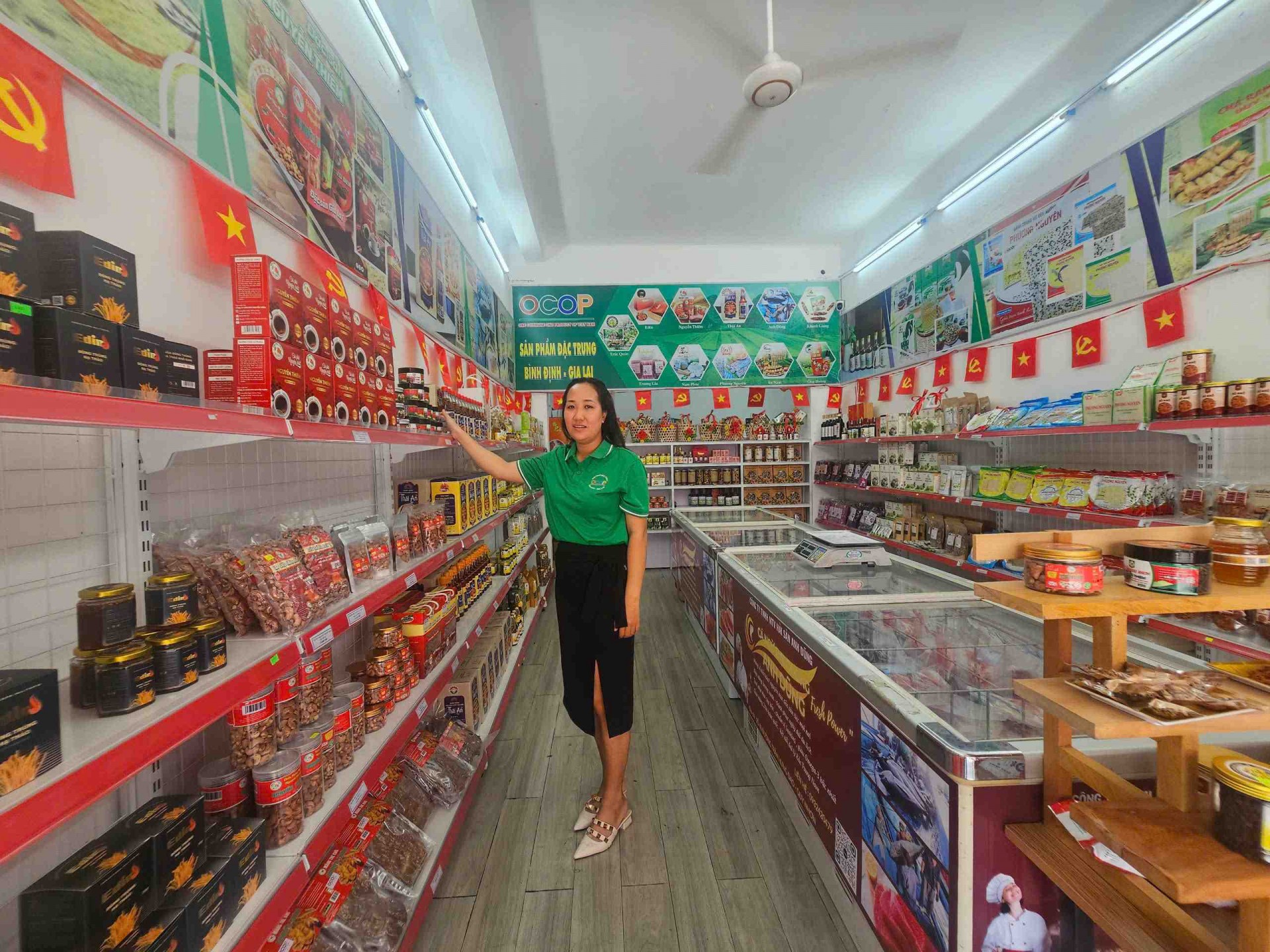 Không gian mới lạ tại cửa hàng OCOP Bình Định - Gia Lai, nơi hội tụ tinh hoa sản vật quê hương