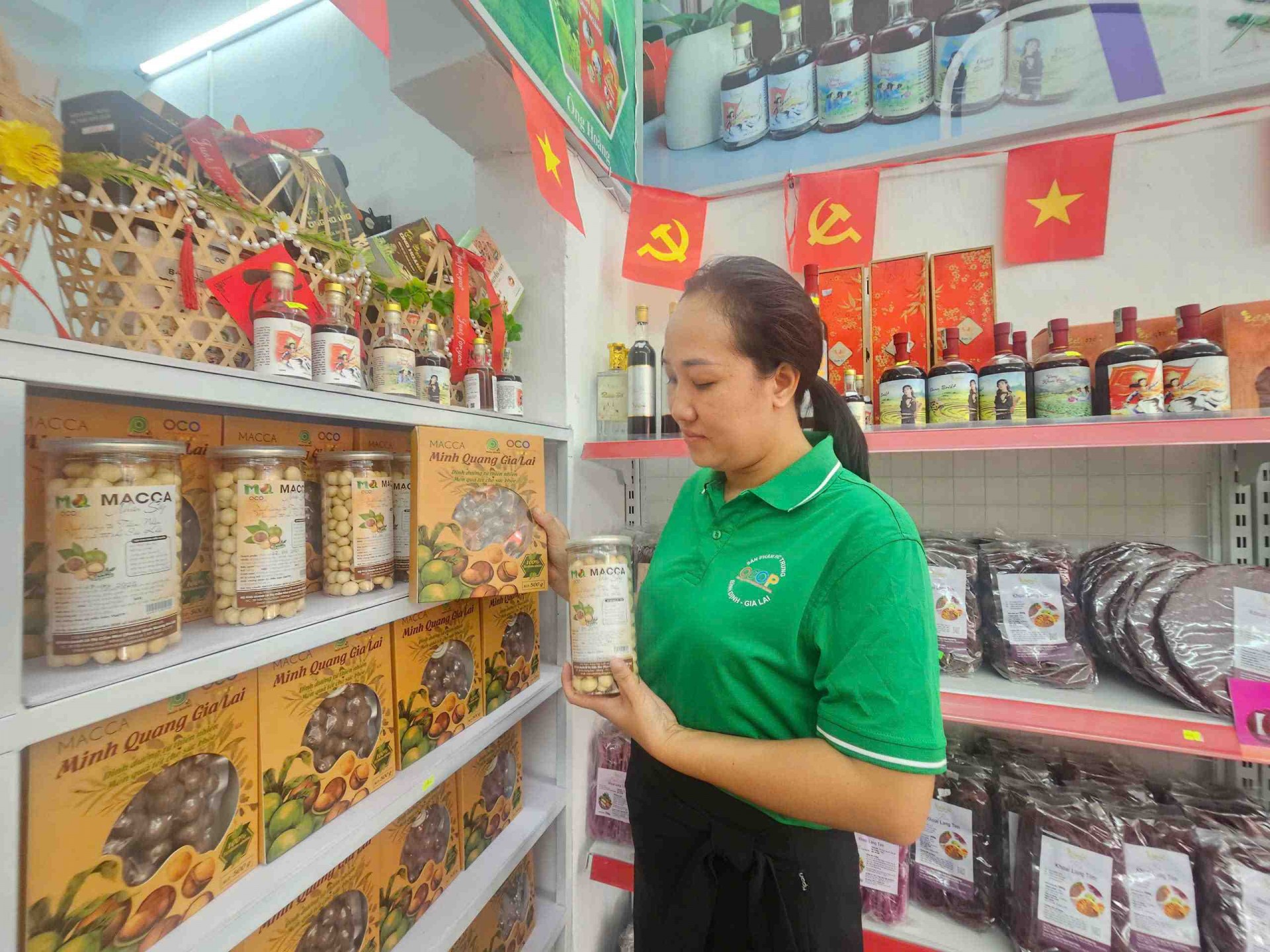 Không gian mới lạ tại cửa hàng OCOP Bình Định - Gia Lai, nơi hội tụ tinh hoa sản vật quê hương