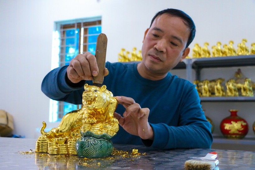 Làng nghề duy nhất ở Việt Nam giữ hồn quỳ vàng bạc
