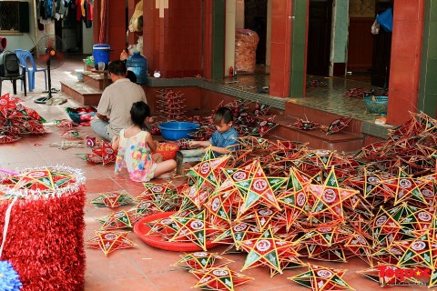 Làng nghề Báo Đáp giữ lửa nghề đèn ông sao