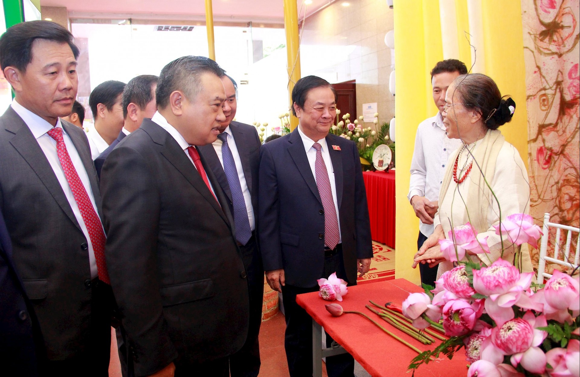 Hà Nội hoàn thành nhiệm vụ xây dựng nông thôn mới, đón Huân chương Lao động hạng Nhất