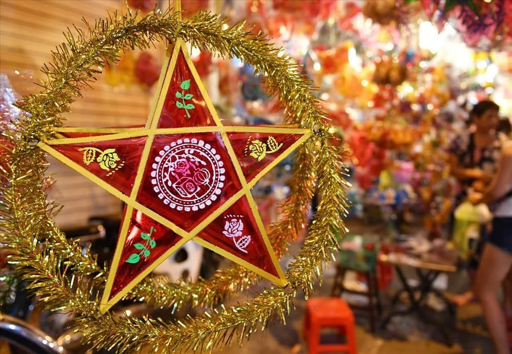 Đèn ông sao từ truyền thống đến hiện đại