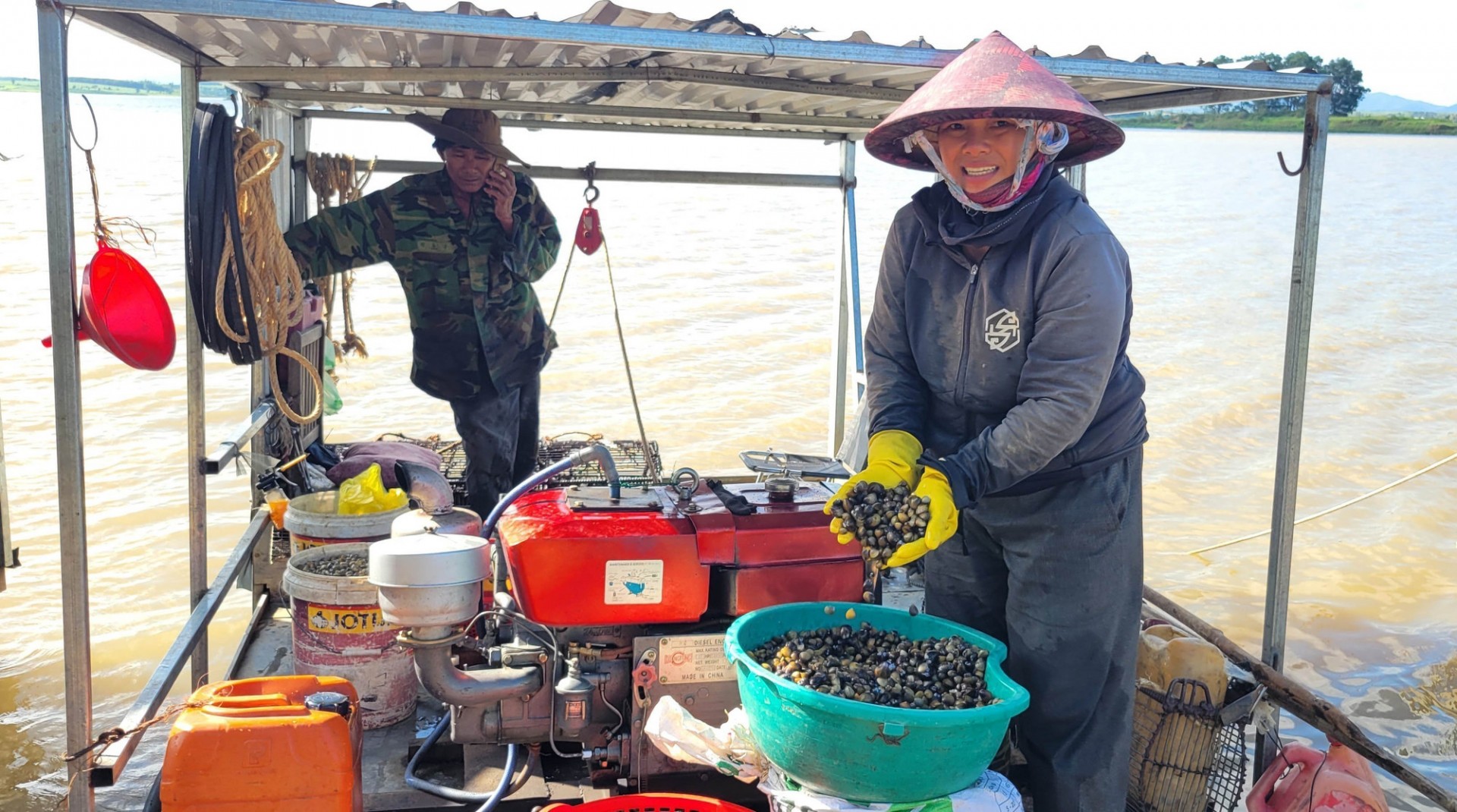 Nơi nghề khai thác hến trở thành kế sinh nhai bền vững