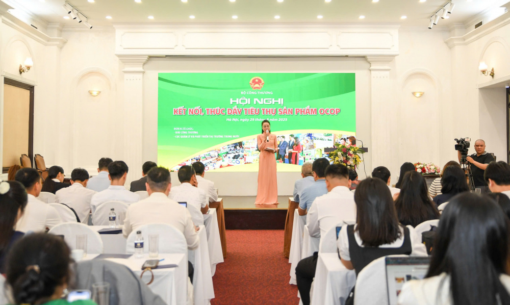 Đẩy mạnh ứng dụng chuyển đổi số và nâng chuẩn 4−5 sao cho sản phẩm OCOP