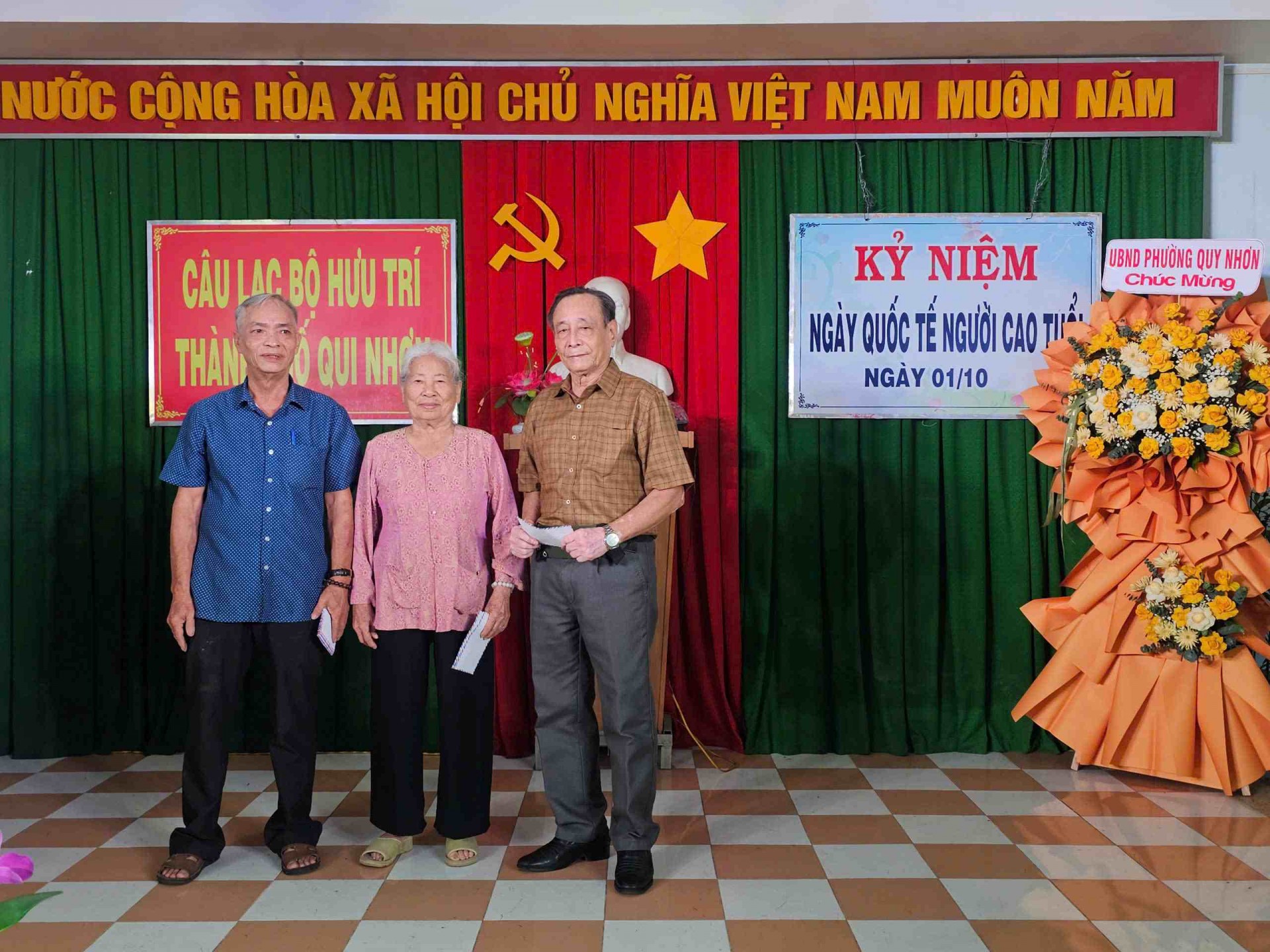 Câu lạc bộ Hưu trí Quy Nhơn chúc thọ hội viên nhân Ngày Quốc tế Người cao tuổi