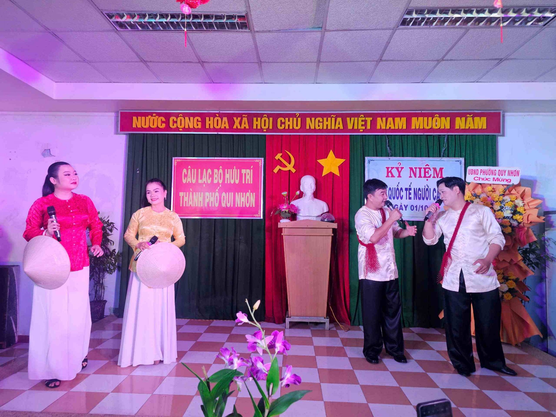 Câu lạc bộ Hưu trí Quy Nhơn chúc thọ hội viên nhân Ngày Quốc tế Người cao tuổi