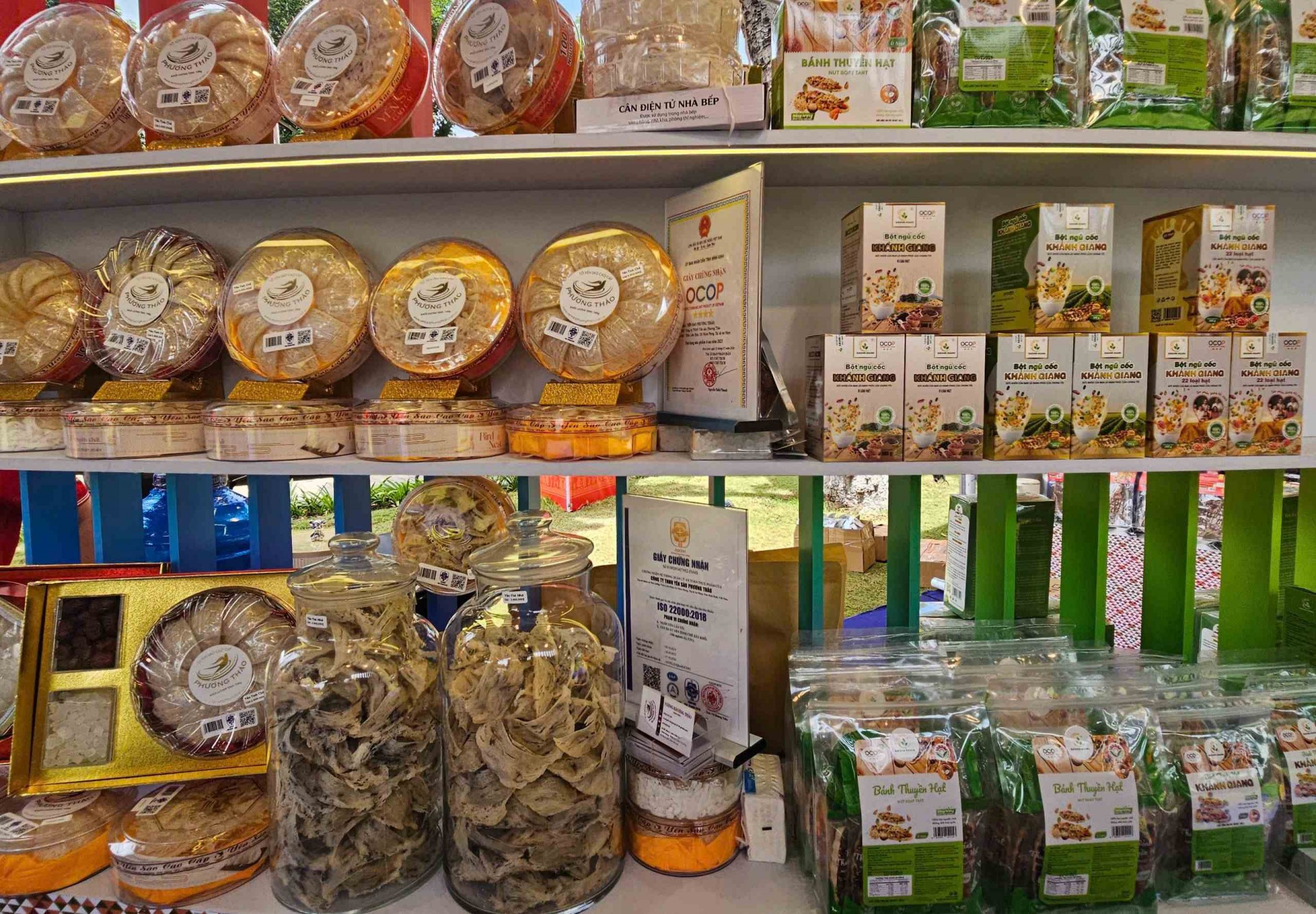 Triển lãm sản phẩm OCOP tạo điểm nhấn chào mừng Đại hội Đảng bộ tỉnh Gia Lai lần thứ I Triển lãm sản phẩm OCOP tạo điểm nhấn chào mừng Đại hội Đảng bộ tỉnh Gia Lai lần thứ I