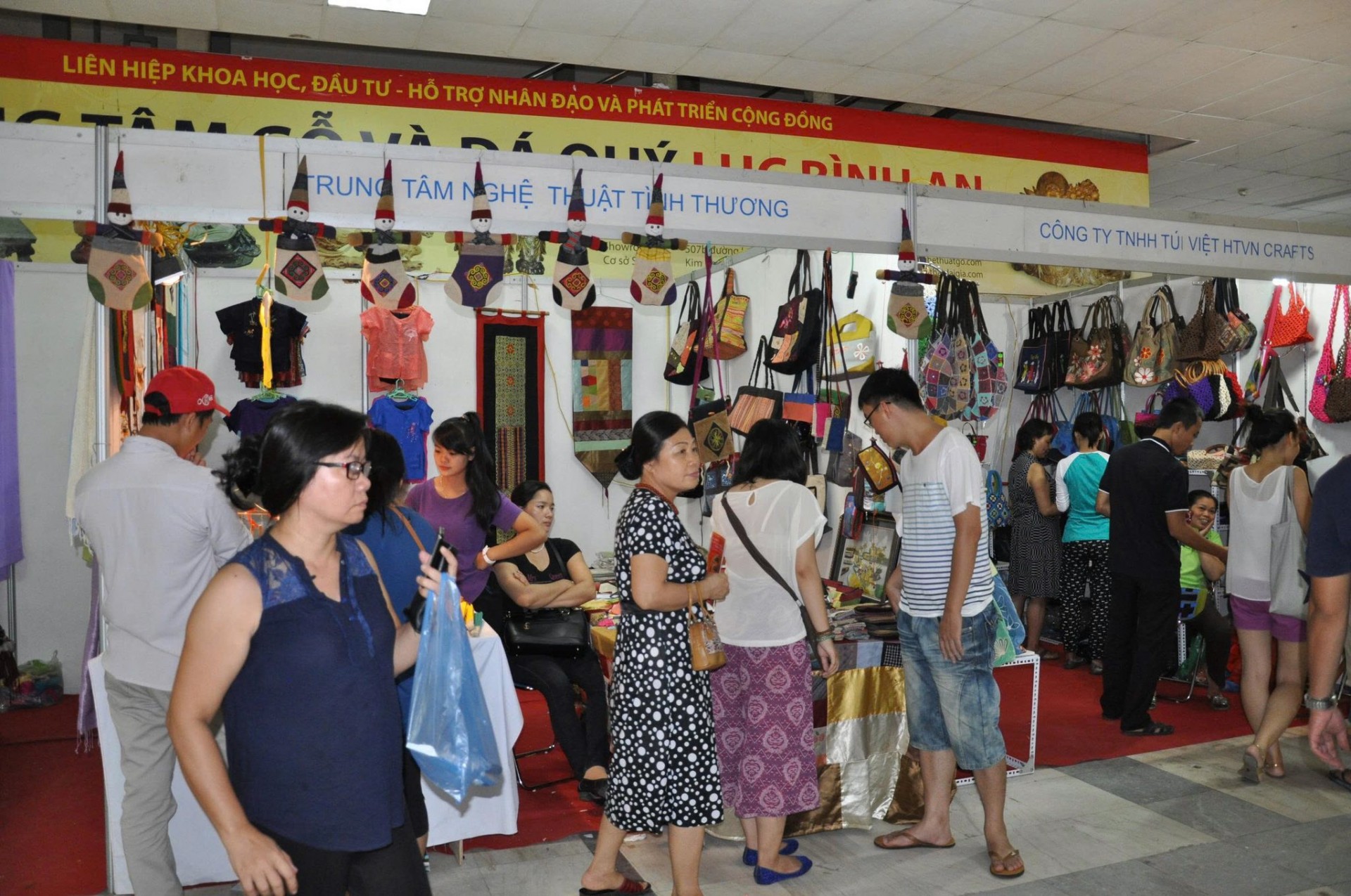 Hội chợ Làng nghề Việt Nam lần thứ 21 sắp khai mạc tại Hà Nội Hội chợ Làng nghề Việt Nam lần thứ 21 sắp khai mạc tại Hà Nội