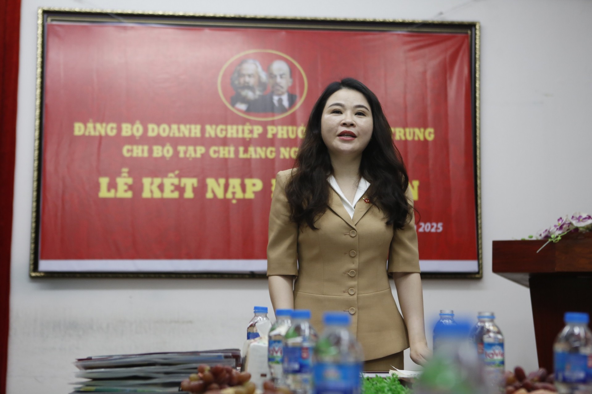 Tạp chí Làng nghề Việt Nam kết nạp 02 đảng viên mới