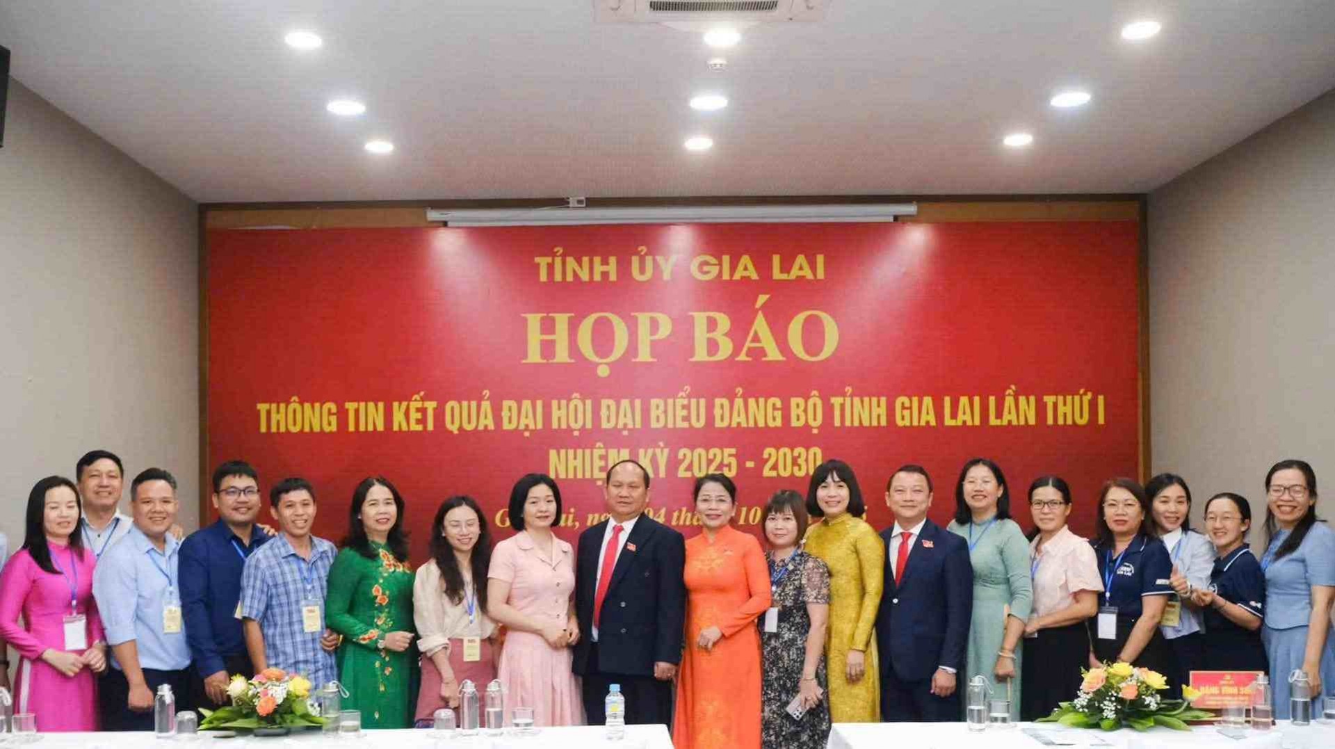Đại hội đại biểu Đảng bộ tỉnh Gia Lai lần thứ I thành công trọn vẹn, mở ra chặng đường phát triển mới Đại hội đại biểu Đảng bộ tỉnh Gia Lai lần thứ I thành công trọn vẹn, mở ra chặng đường phát triển mới
