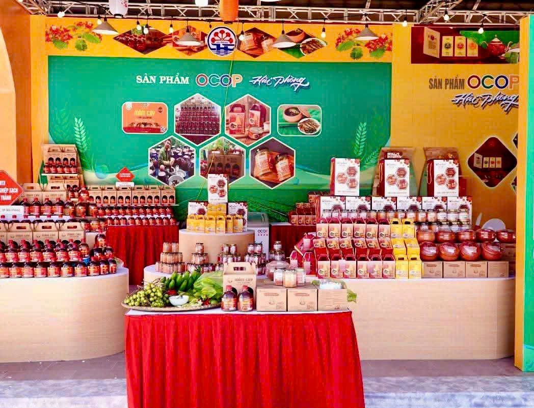 Hải Phòng Khai mạc tuần du lịch và xúc tiến thương mại tại đền Kiếp Bạc