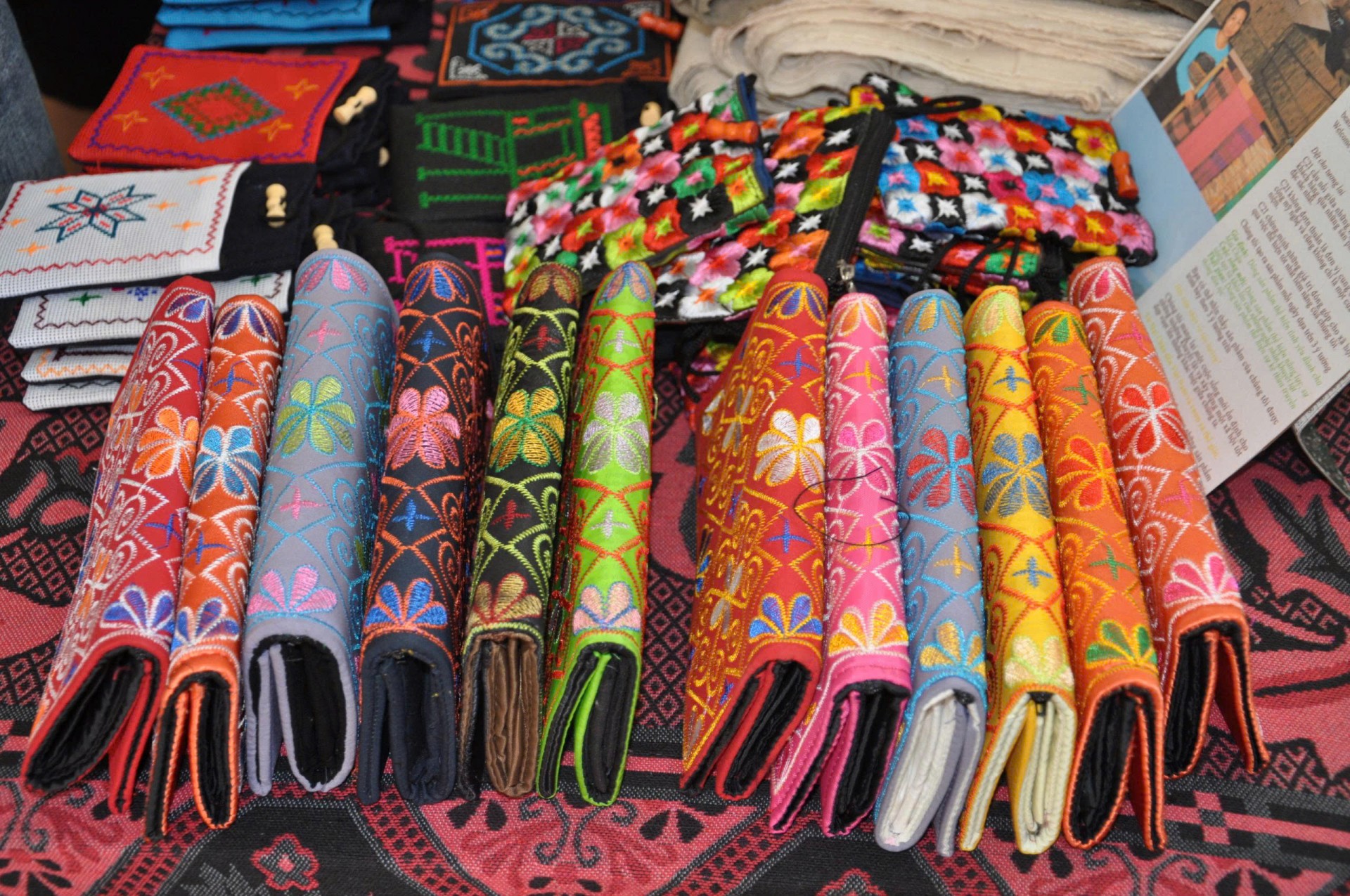 Gần 100 gian hàng hội tụ tại Hội chợ Làng nghề lần thứ 21 – tôn vinh tinh hoa truyền thống Việt