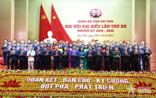 Ban chấp hành Đảng bộ tỉnh Hà Tĩnh nhiệm kỳ 2025 - 2030 ra mắt nhận nhiệm vụ