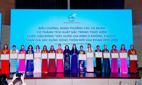 phu nu viet nam dong hanh xay dung nong thon moi
