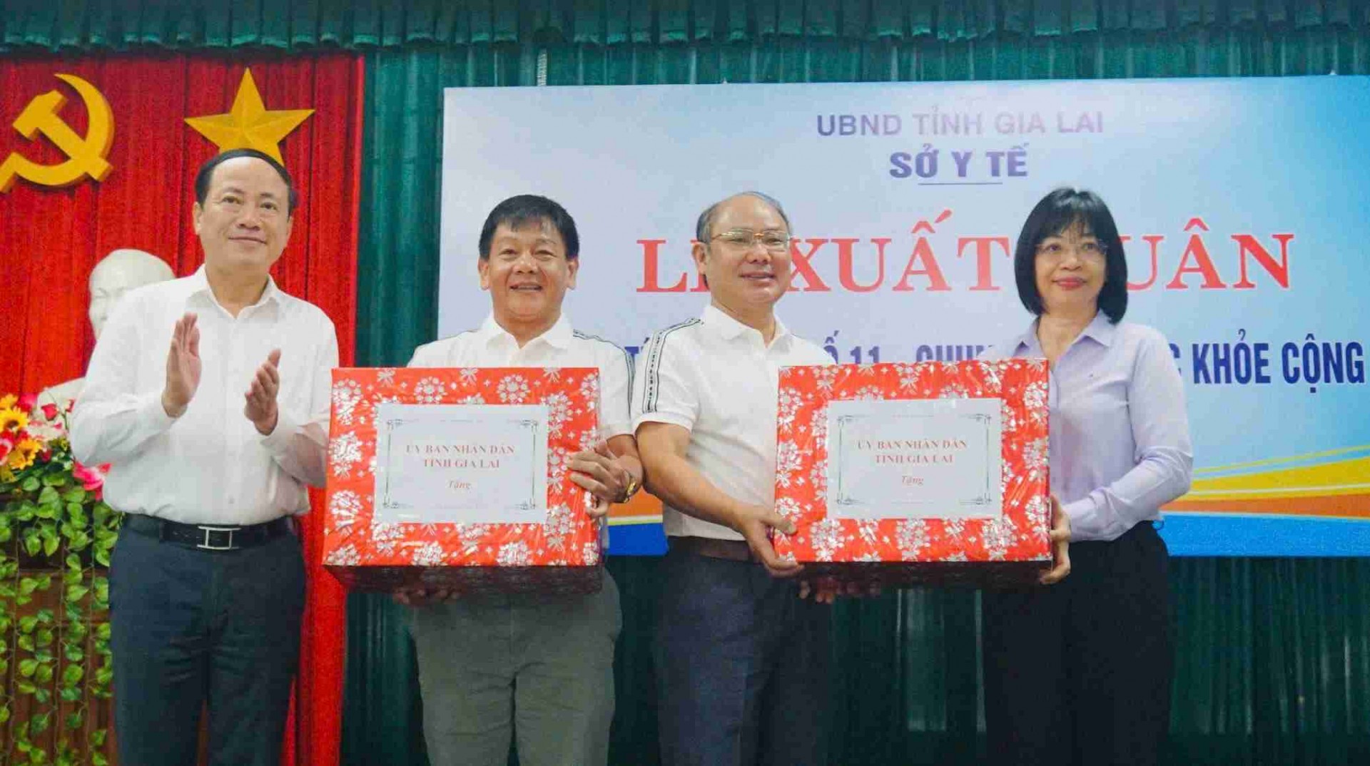 Gia Lai hỗ trợ 10 tỷ đồng và cử đoàn bác sĩ lên đường cứu trợ vùng lũ các tỉnh miền Bắc