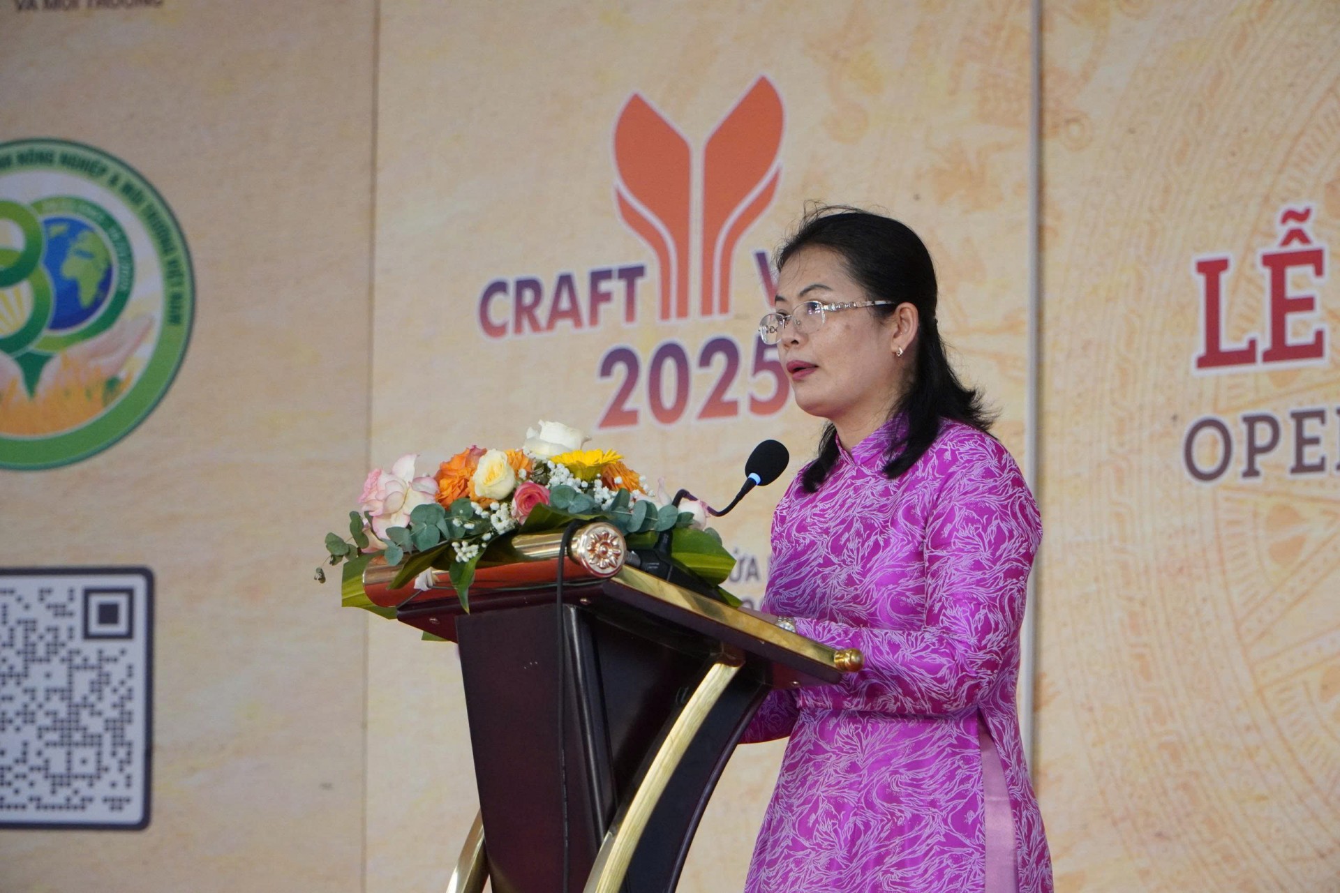 Không gian văn hóa làng nghề Việt lại rộn ràng sắc màu trong những ngày đầu tháng 10