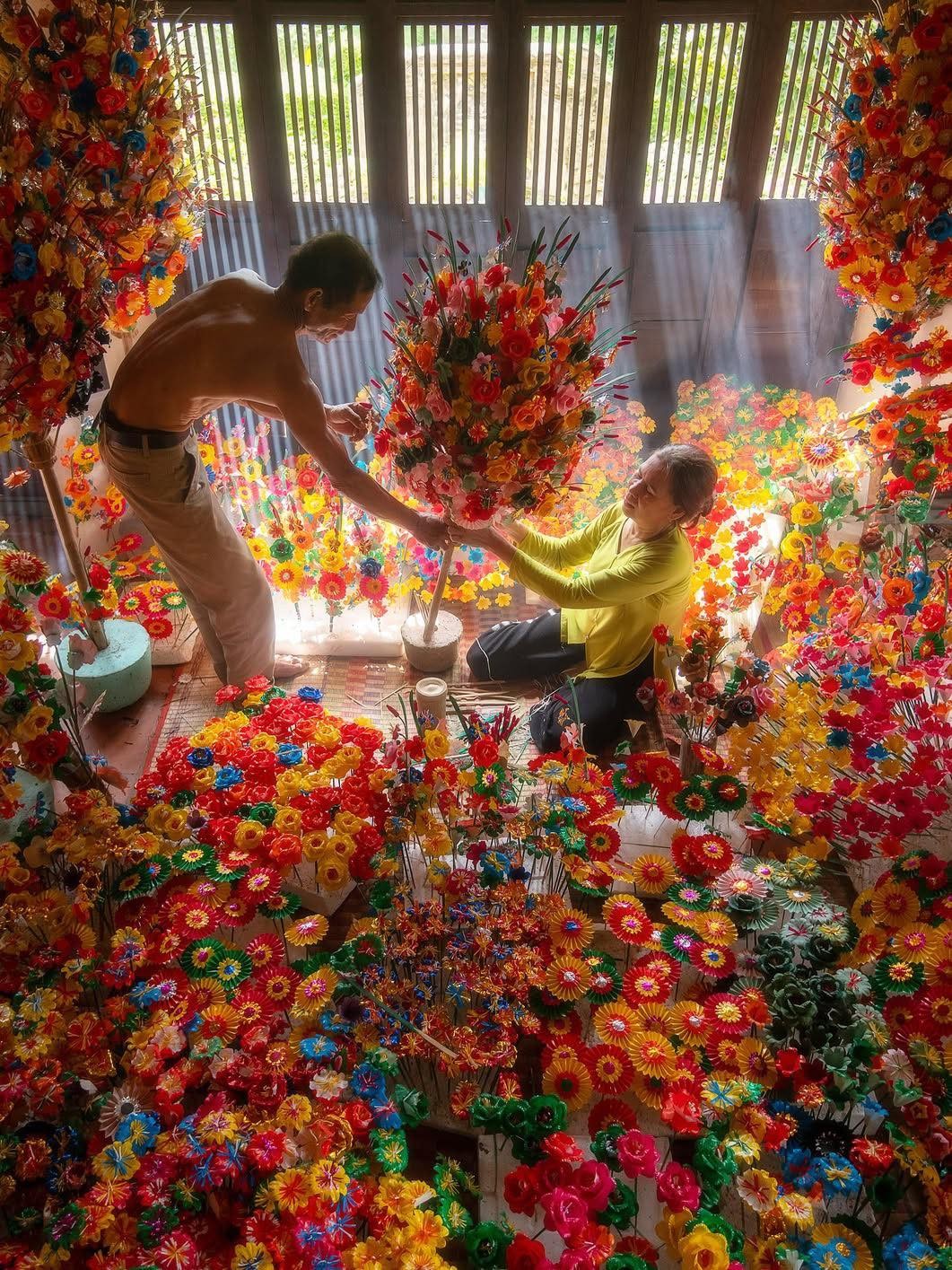 Vẻ đẹp làng nghề Việt hiện lên đầy xúc cảm qua ống kính nhiếp ảnh gia Vẻ đẹp làng nghề Việt hiện lên đầy xúc cảm qua ống kính nhiếp ảnh gia