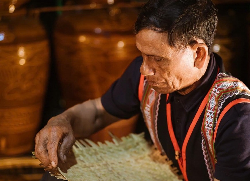 Người gìn giữ hồn văn hóa Mơ Nâm giữa đại ngàn Kon Plông Người gìn giữ hồn văn hóa Mơ Nâm giữa đại ngàn Kon Plông