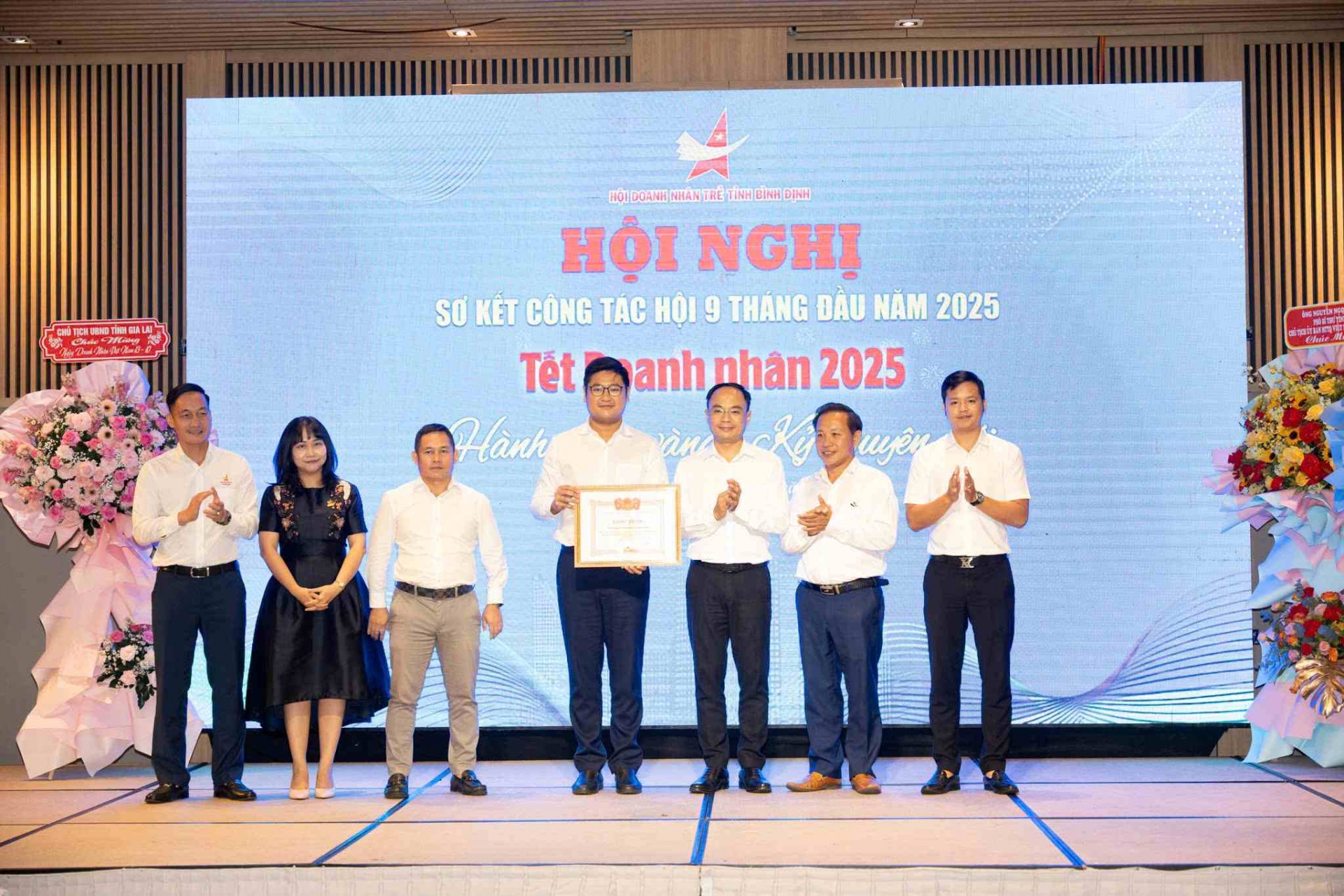 Hội Doanh nhân trẻ Bình Định hướng về Gia Lai trên hành trình hợp nhất và khát vọng vươn xa Hội Doanh nhân trẻ Bình Định hướng về Gia Lai trên hành trình hợp nhất và khát vọng vươn xa