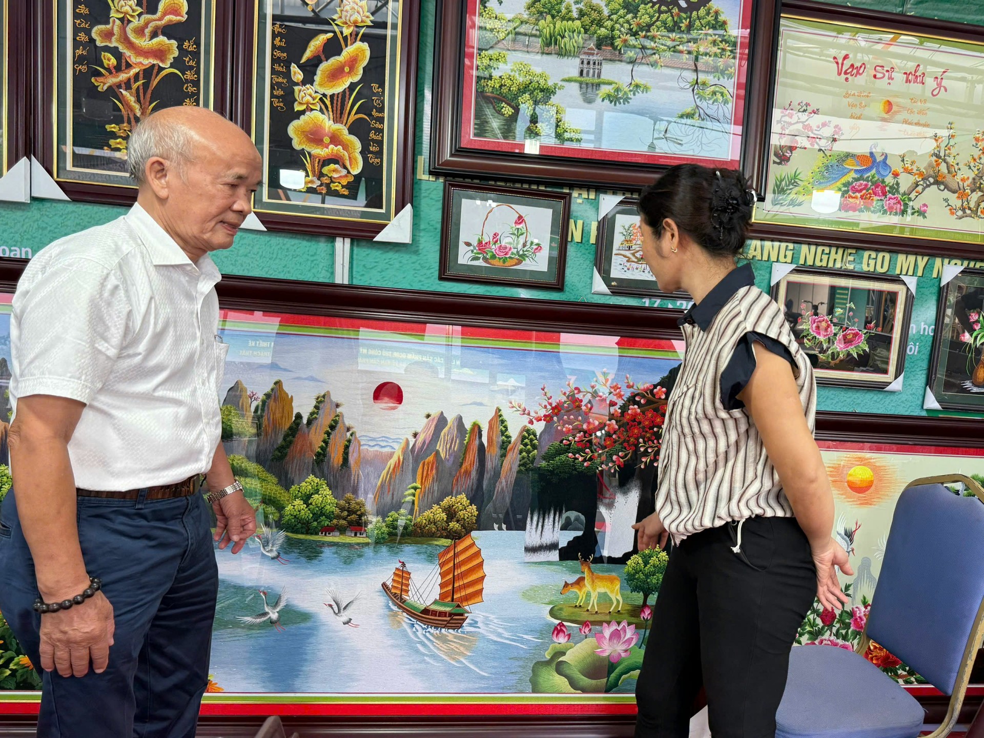 Thạch Thất tổ chức Triển lãm quảng bá, giao thương sản phẩm OCOP và làng nghề phục vụ du lịch năm 2025 Thạch Thất tổ chức Triển lãm quảng bá, giao thương sản phẩm OCOP và làng nghề phục vụ du lịch năm 2025