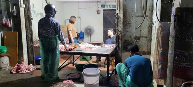 Nghề đi chợ ở Phúc Sơn: Từ làng đến những chuyến xe chở thịt ra phố Nghề đi chợ ở Phúc Sơn: Từ làng đến những chuyến xe chở thịt ra phố