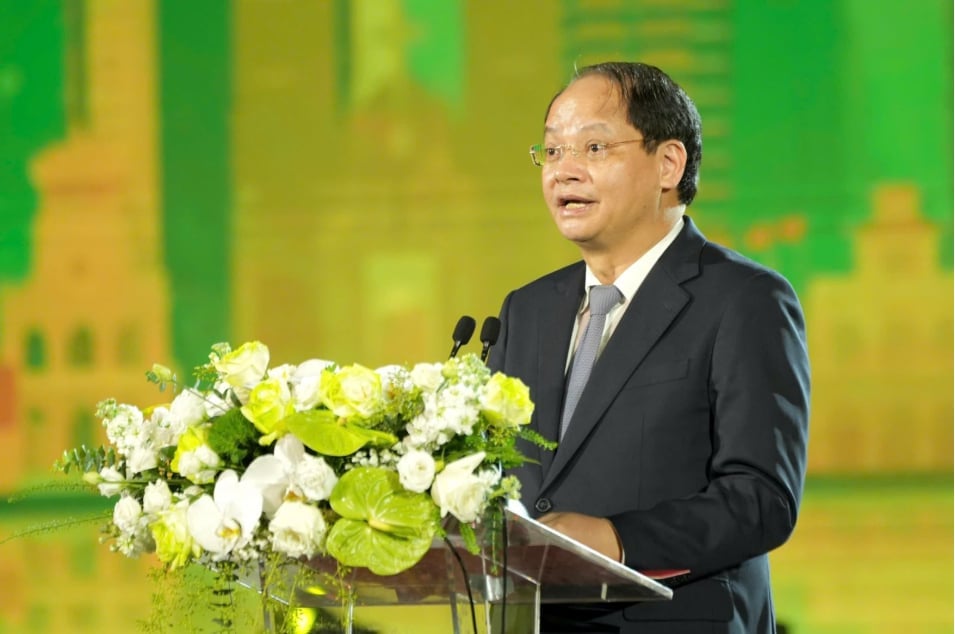 Ủy viên Ban Thường vụ Thành ủy, Trưởng Ban Tuyên giáo và Dân vận Thành ủy Hà Nội Nguyễn Doãn Toản phát biểu tại Lễ trao giải. Ảnh: Vương Vân. Ủy viên Ban Thường vụ Thành ủy, Trưởng Ban Tuyên giáo và Dân vận Thành ủy Hà Nội Nguyễn Doãn Toản phát biểu tại Lễ trao giải. Ảnh: Vương Vân.