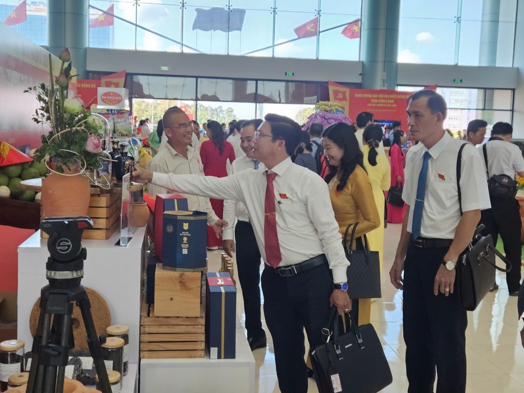 Tự hào bản sắc quê hương và lan tỏa giá trị nông sản Vĩnh Long Tự hào bản sắc quê hương và lan tỏa giá trị nông sản Vĩnh Long