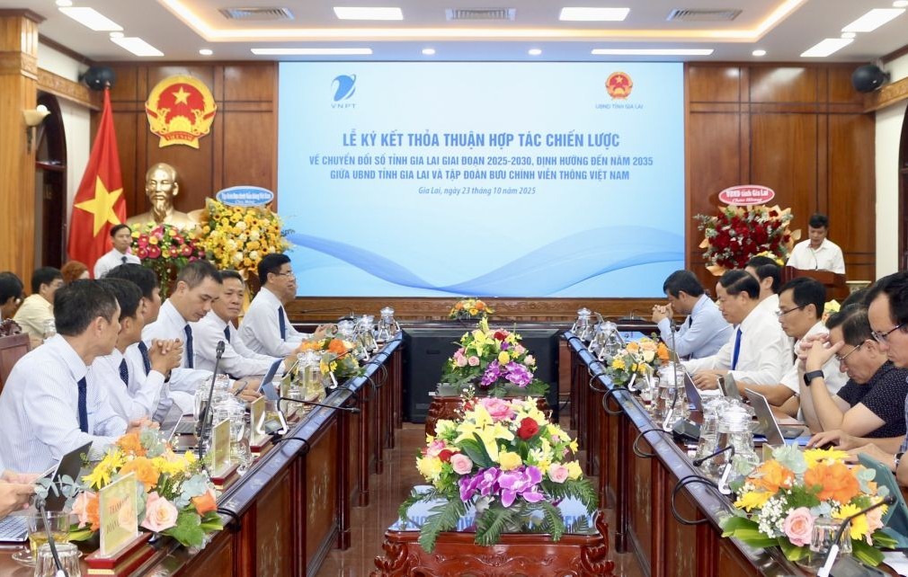 Tập đoàn Bưu chính Viễn thông Việt Nam trở thành “cánh tay nối dài” hỗ trợ Gia Lai phát triển chuyển đổi số Tập đoàn Bưu chính Viễn thông Việt Nam trở thành “cánh tay nối dài” hỗ trợ Gia Lai phát triển chuyển đổi số