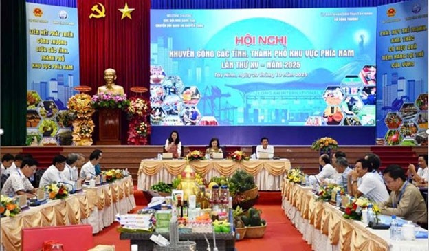 Toàn cảnh Hội nghị khuyến công các tỉnh, thành phố khu vực phía Nam lần thứ XV, diễn ra sáng 20/10 tại tỉnh Tây Ninh Toàn cảnh Hội nghị khuyến công các tỉnh, thành phố khu vực phía Nam lần thứ XV, diễn ra sáng 20/10 tại tỉnh Tây Ninh