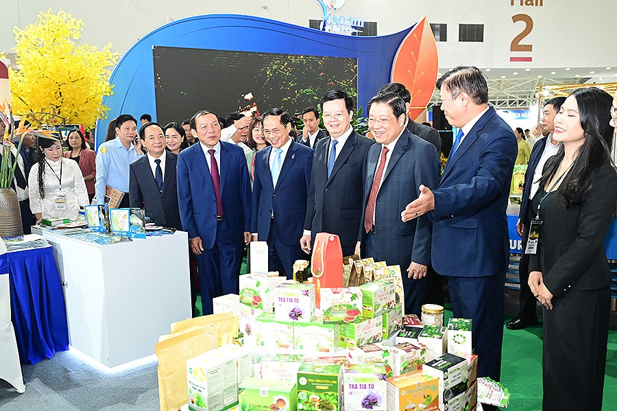 Hội chợ Mùa Thu 2025: Khơi dậy tinh thần sáng tạo, lan tỏa niềm tự hào Việt Nam