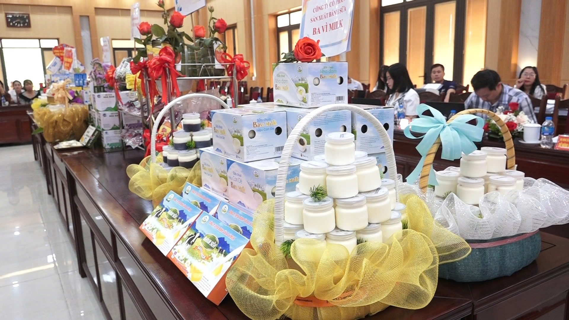 Sữa chua Ba Vì: Ngôi sao mới trên bản đồ OCOP Thủ đô Sữa chua Ba Vì: Ngôi sao mới trên bản đồ OCOP Thủ đô