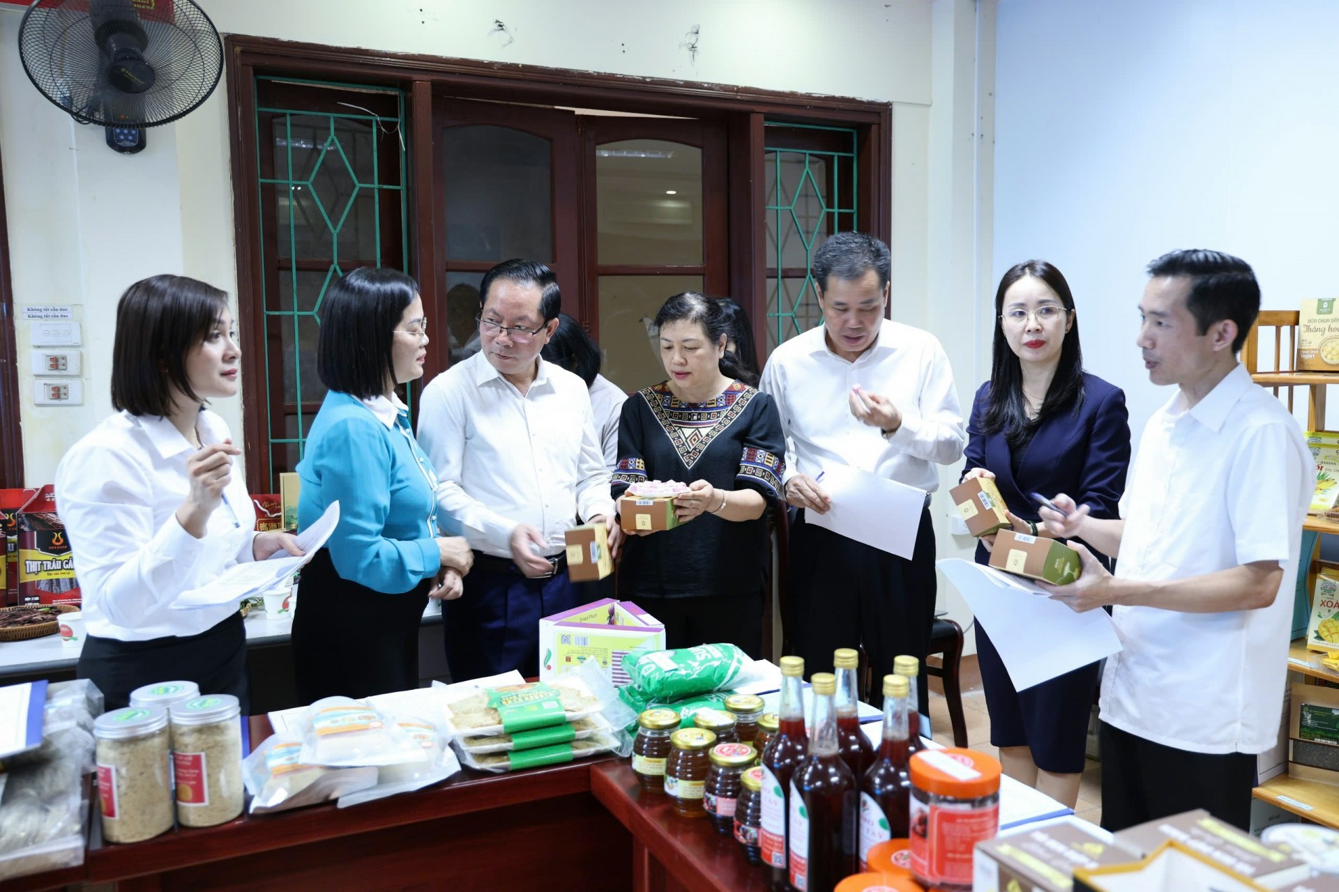 Sơn La: Chấm điểm, bình chọn sản phẩm công nghiệp nông thôn tiêu biểu năm 2025 Sơn La: Chấm điểm, bình chọn sản phẩm công nghiệp nông thôn tiêu biểu năm 2025