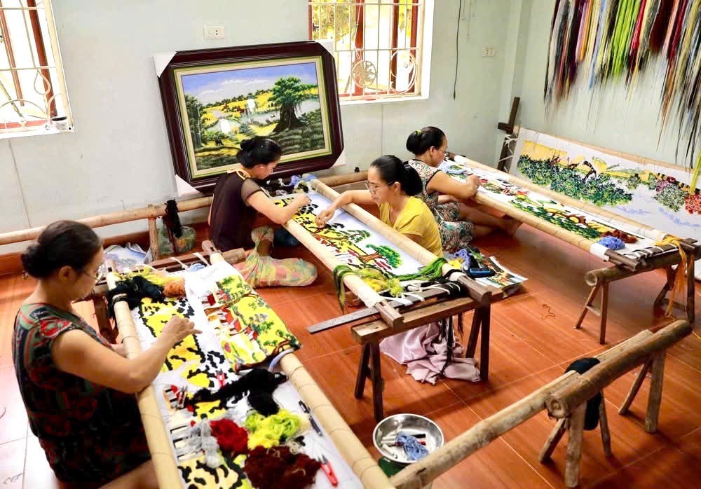 Sức sống mới từ Làng nghề: Đào tạo thực chiến, giữ lửa truyền thống Sức sống mới từ Làng nghề: Đào tạo thực chiến, giữ lửa truyền thống