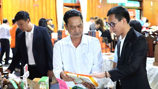 Tây Ninh tăng cường hỗ trợ khuyến công, thúc đẩy cải tiến công nghệ và quảng bá sản phẩm công nghiệp nông thôn/Ảnh tayninh.gov.vn Tây Ninh tăng cường hỗ trợ khuyến công, thúc đẩy cải tiến công nghệ và quảng bá sản phẩm công nghiệp nông thôn/Ảnh tayninh.gov.vn